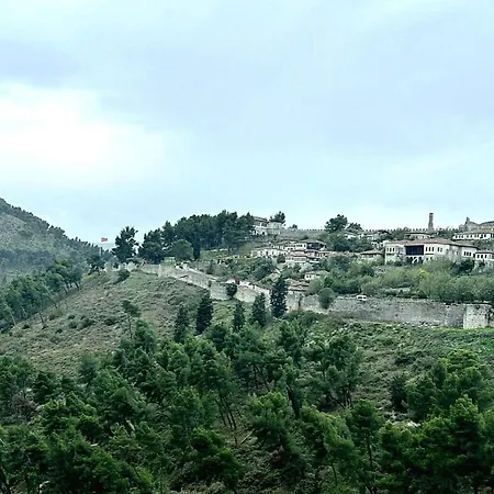 شقة Meti&lika Castle View بيرات